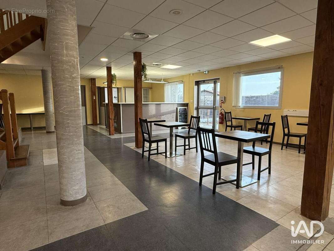 Photo 6 - Commerce à CADOURS