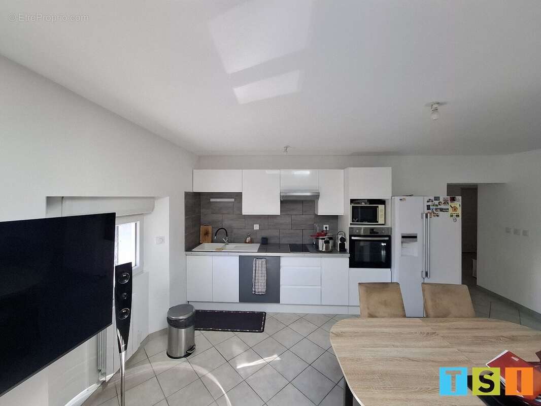 Appartement à VALENTINE