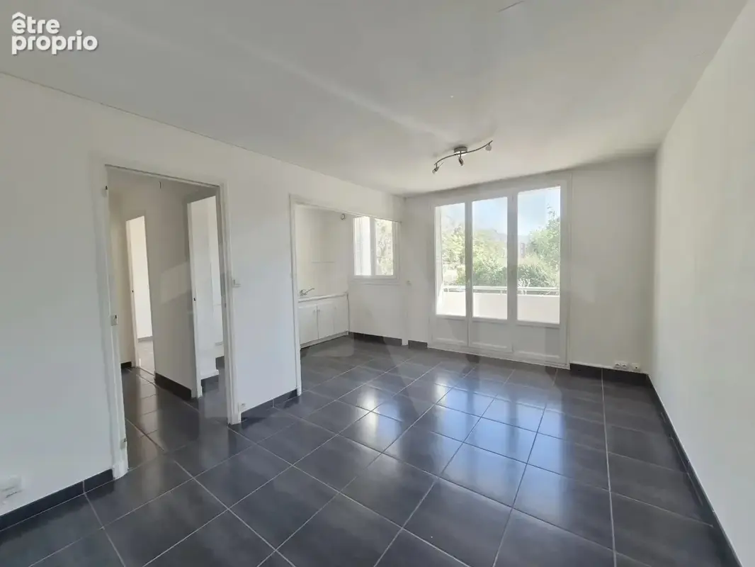Photo Appartement à Saint-Martin-Le-Vinoux au prix de 78 000€