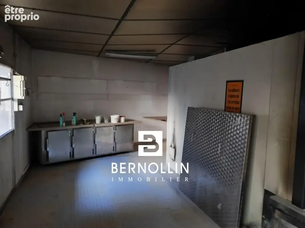 Ensemble immobilier au c?ur de Beaupont avec terrain et location de locaux - photo 7