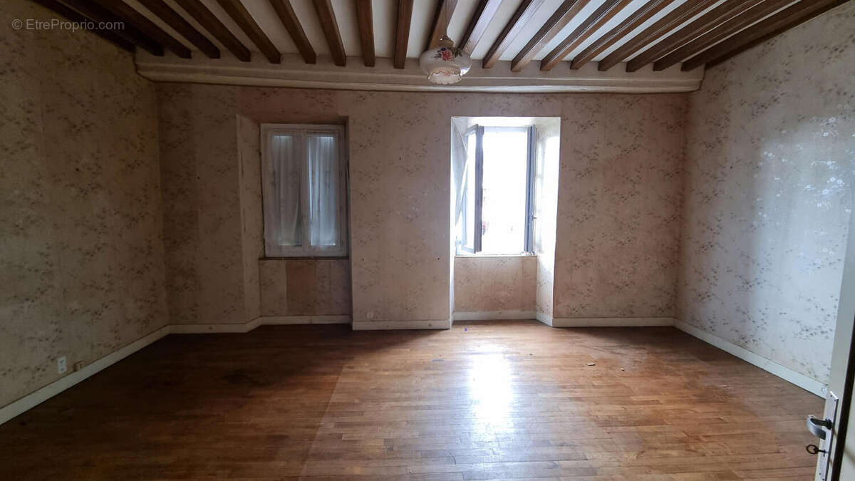 20251009_153302 - Maison à SAINT-SAUD-LACOUSSIERE