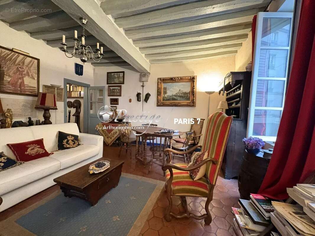 Appartement à PARIS-7E