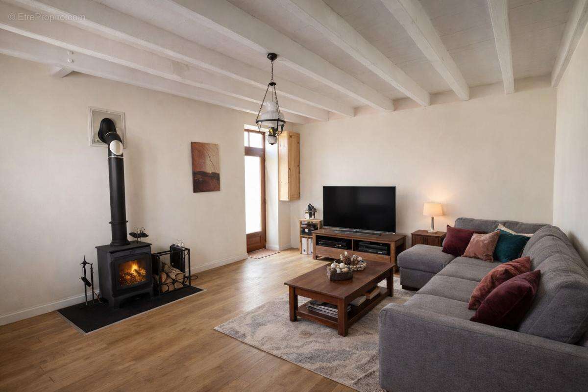 Maison à CHAMPNIERS