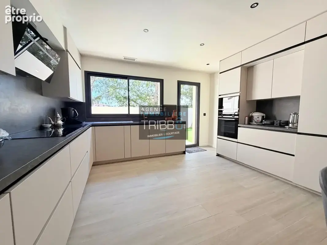 Thuir - villa contemporaine - 121m2 habitables, 4 pieces avec jardin, piscine et garage. - photo 6