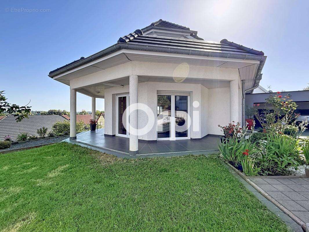 À vendre - Maison Familiale de 253m² avec appartement indépendant - 618 000€ FAI - photo 6