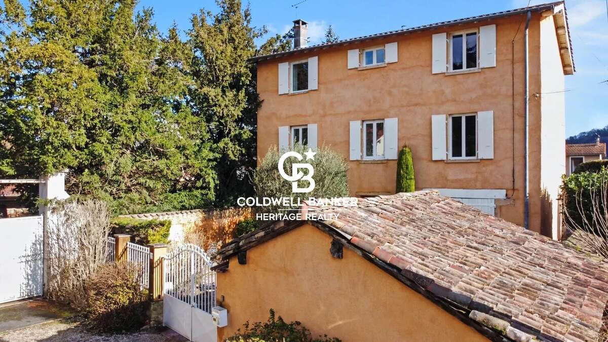 Maison à COLLONGES-AU-MONT-D'OR