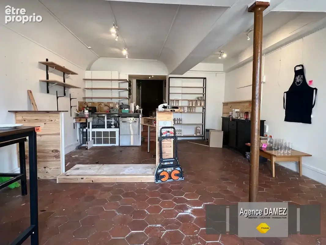 Local commercial à vendre à dourdan - emplacement privilégié face au château ? 65 m² + sous-sol - photo 3