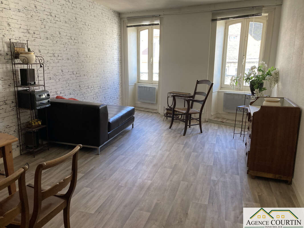 Appartement à LONS-LE-SAUNIER