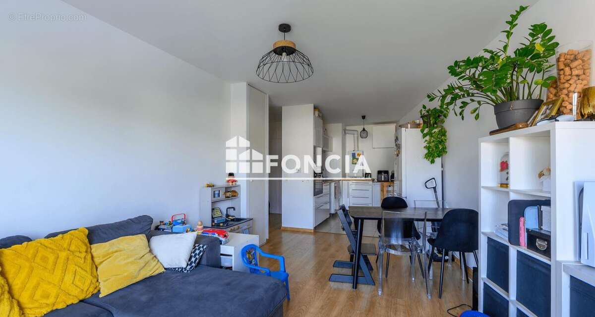 Appartement à LE RAINCY