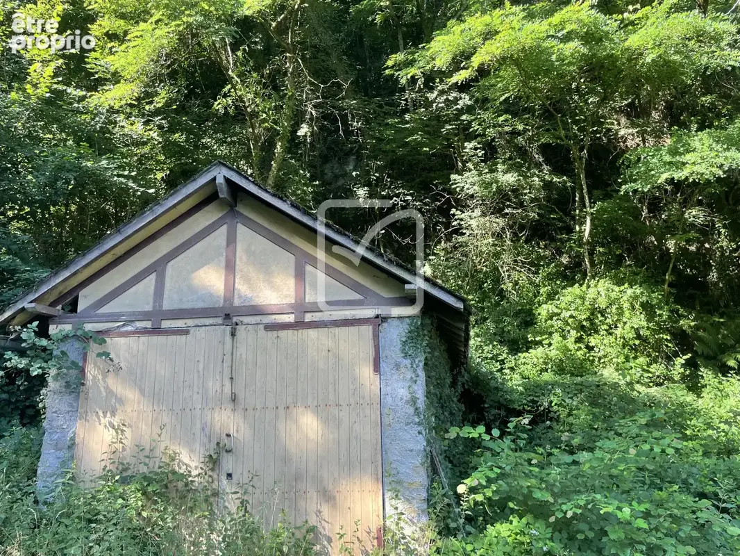 Maison à rénover avec 1 hectare de terrain - photo 2