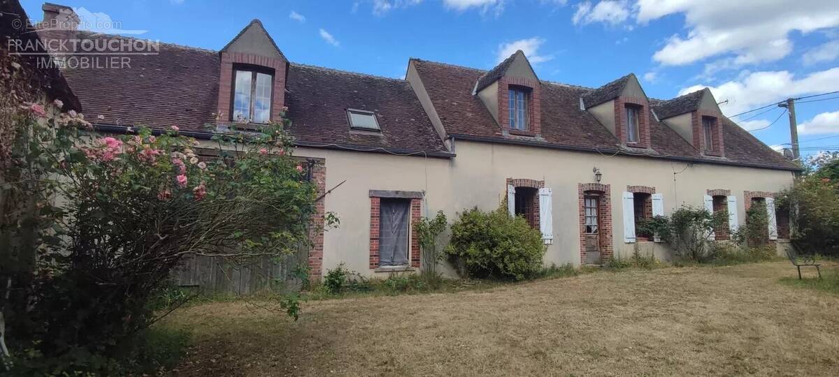 Maison à PERS-EN-GATINAIS