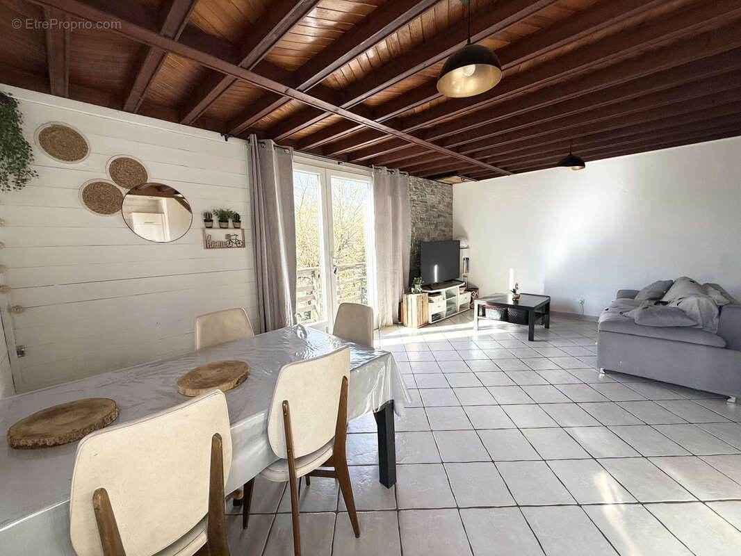 Maison à UGINE
