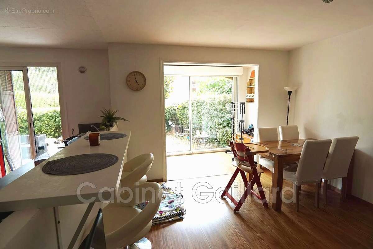 Appartement à PEYMEINADE