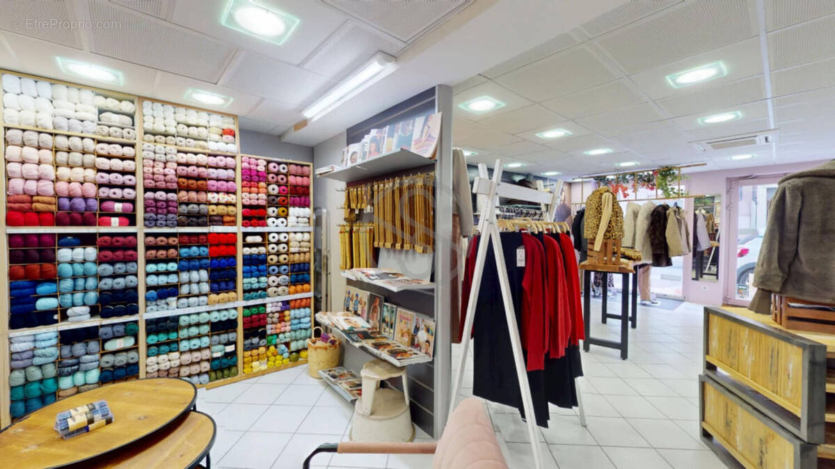 Commerce à LA COTE-SAINT-ANDRE