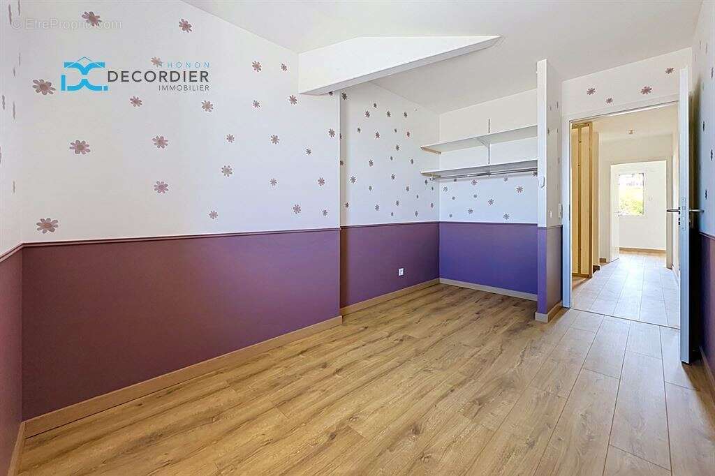 Superbe T5 Duplex récent avec terrasse, double garage et excellent DPE A/A !  - photo 15