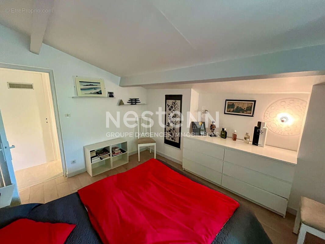 Maison en pierre de caractère rénovée de 185 m² à Fajac-en-Val, 20 km de Carcassonne, 4 chambres, bureaux, cadre naturel au calm - photo 13