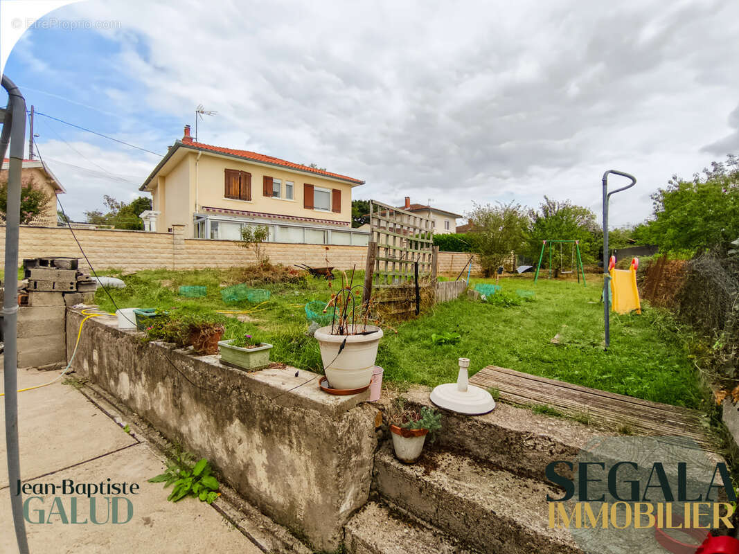 Maison à SAINT-BENOIT-DE-CARMAUX