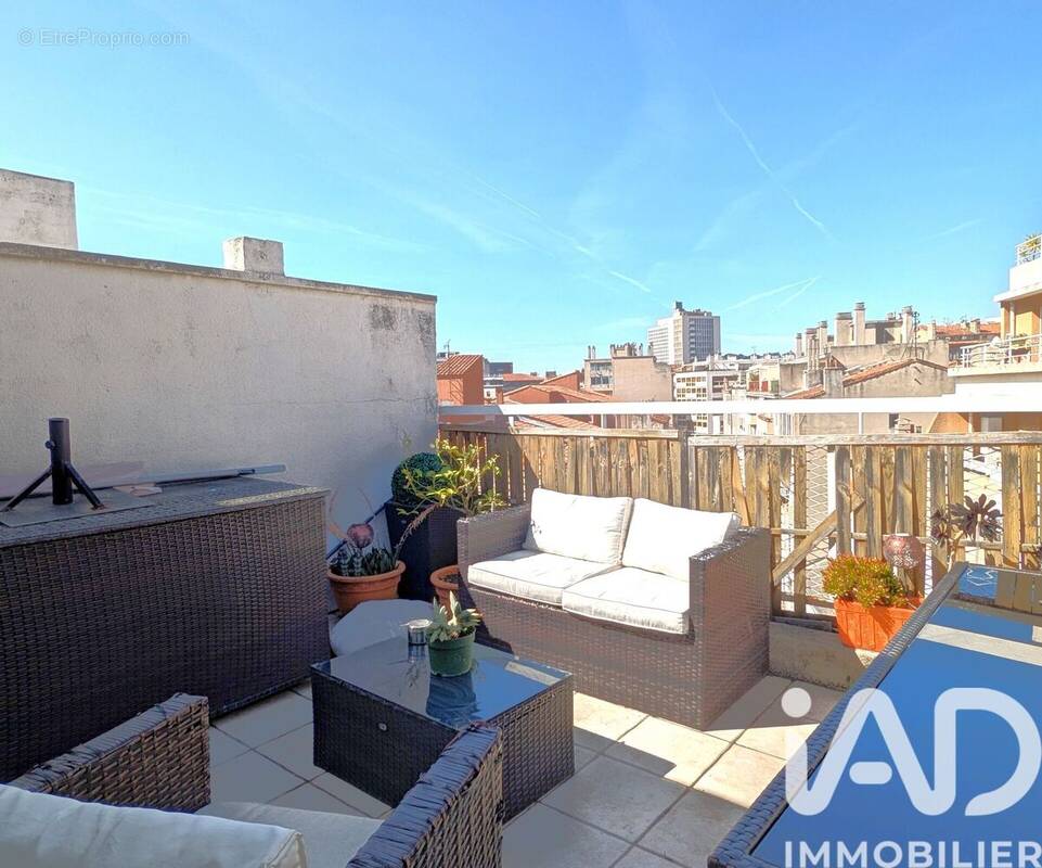 Photo 1 - Appartement à MARSEILLE-5E