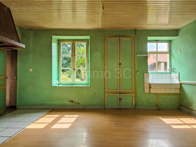 Maison à SAUZE-VAUSSAIS