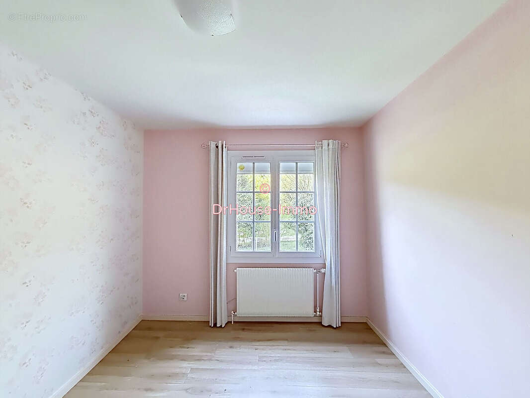 Maison à ESTRABLIN