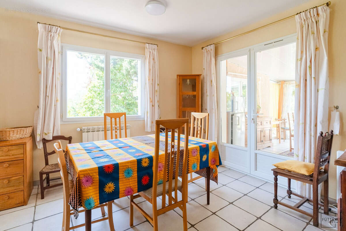 Maison 168 m² à Salles-D'aude  - photo 6