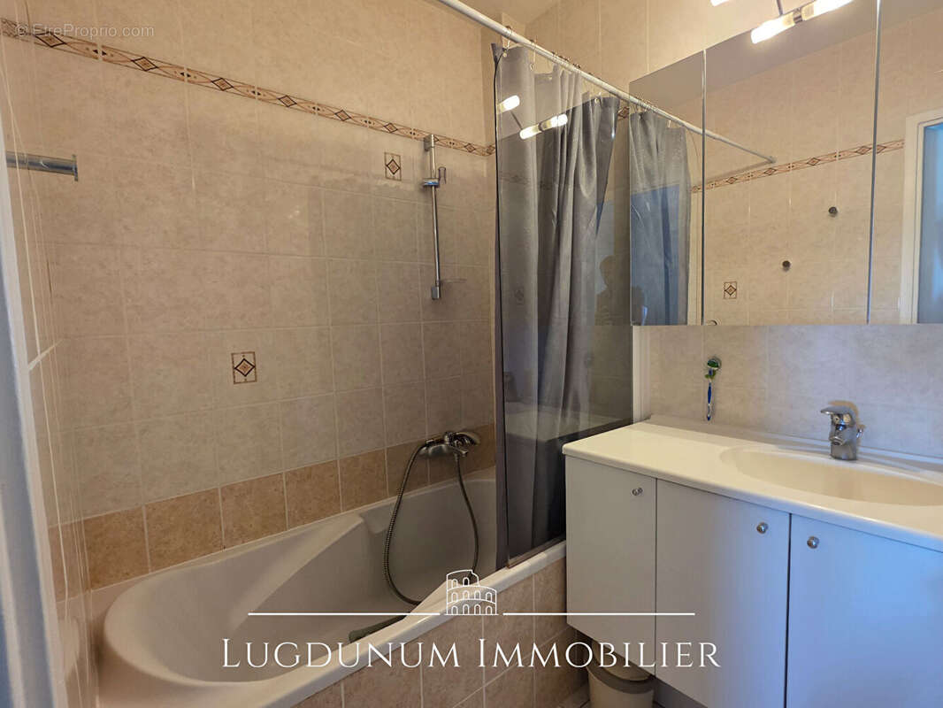 Appartement à BRON
