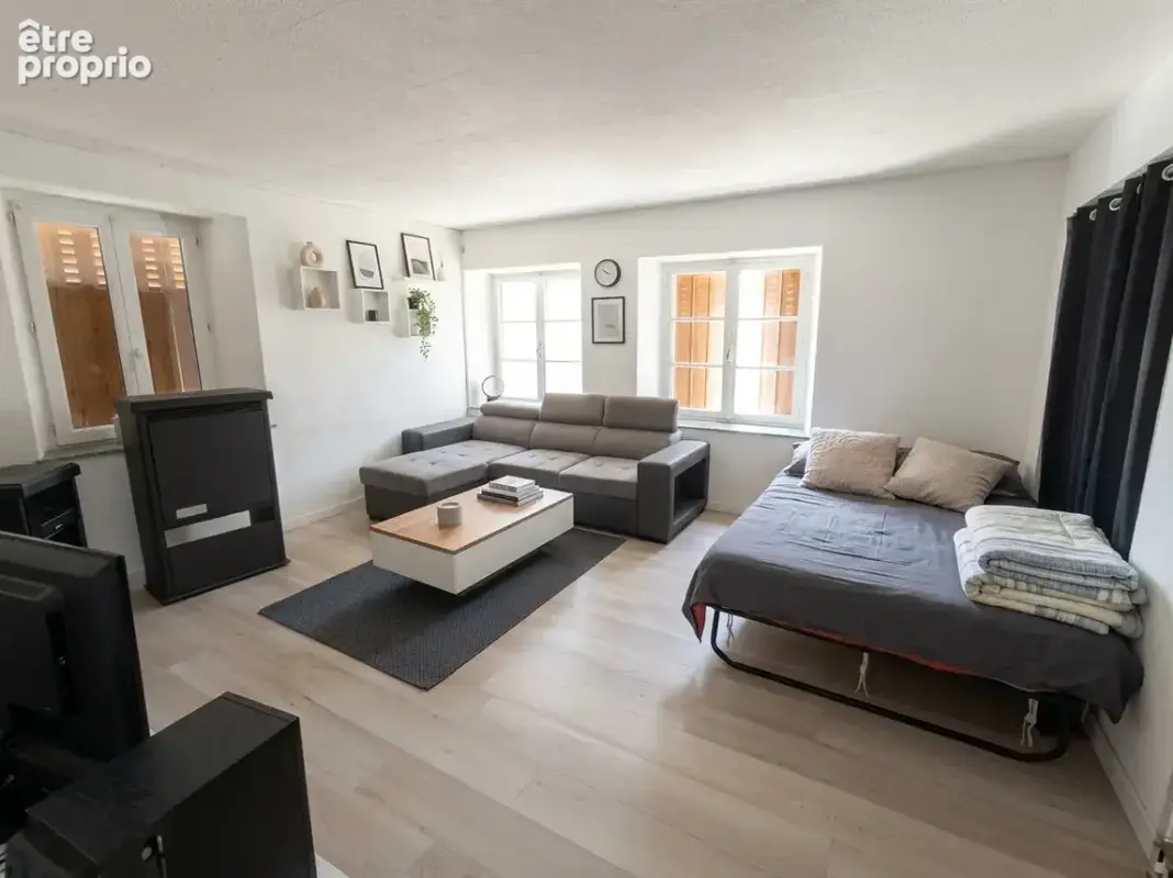 Immeuble de rapport à fort potentiel — 281 m2 hab. sur terrain constructible de 2 588 m2 - photo 11