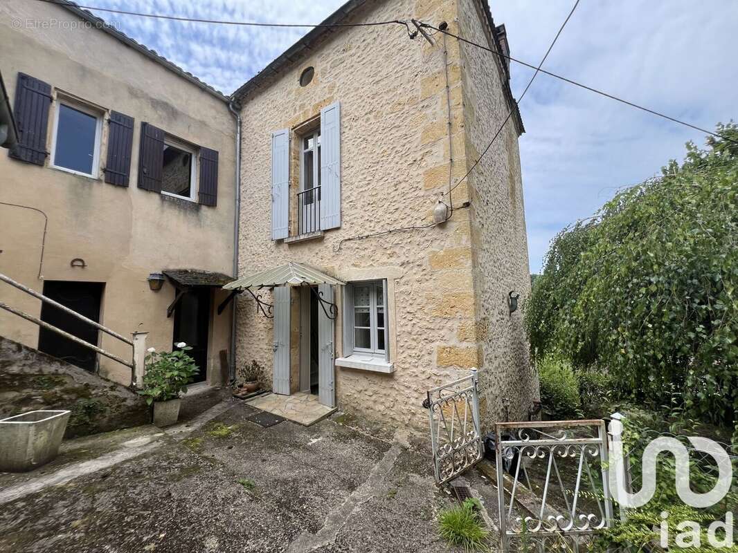 Maison 143 m² à Couze-Et-Saint-Front  - photo 2