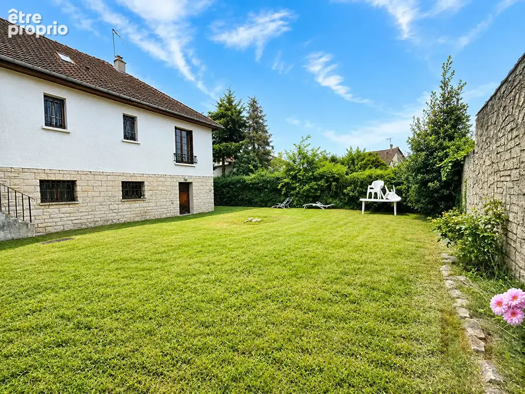 Maison familiale 156 m² avec grand terrain de 700 m² à 5 min du centre-ville - photo 13