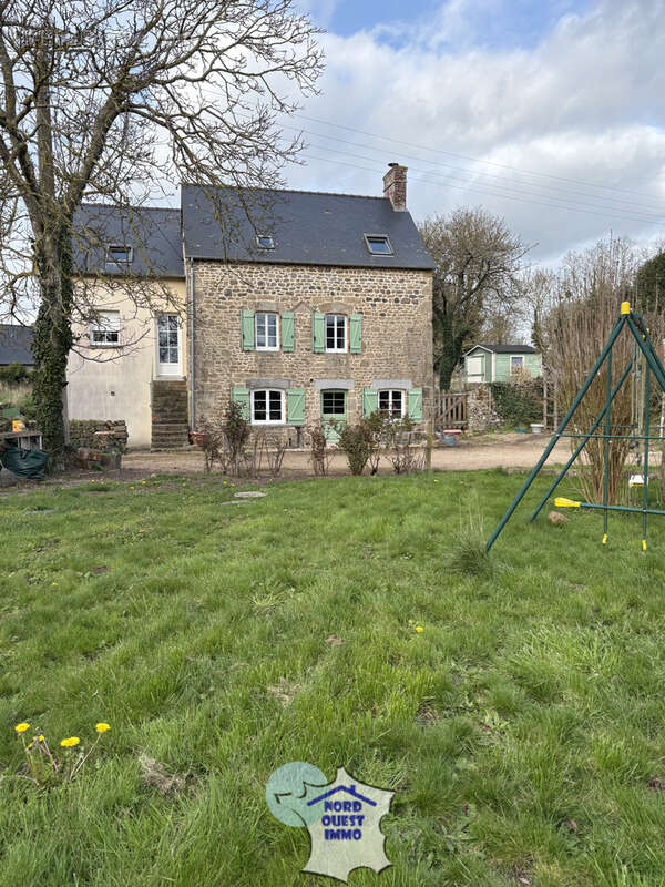 Maison à LASSAY-LES-CHATEAUX