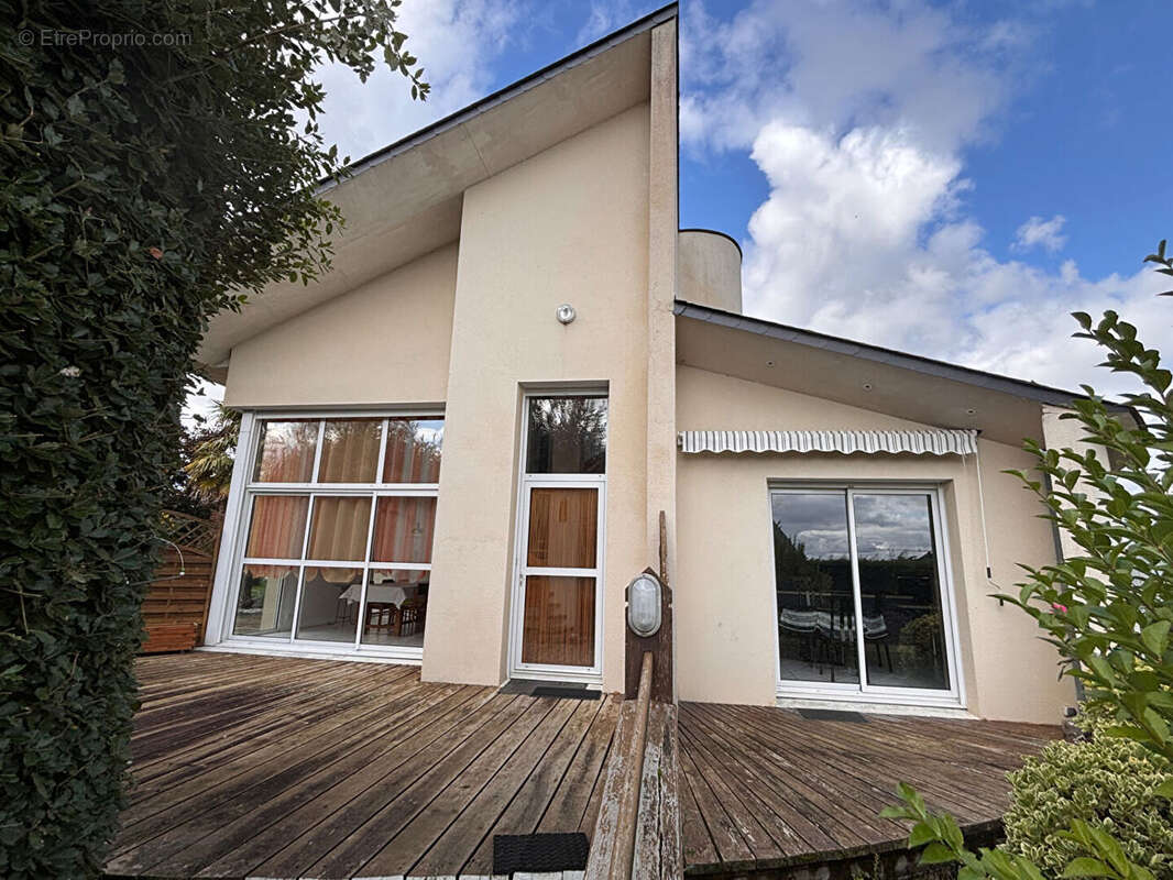 Maison à NUEIL-SUR-LAYON