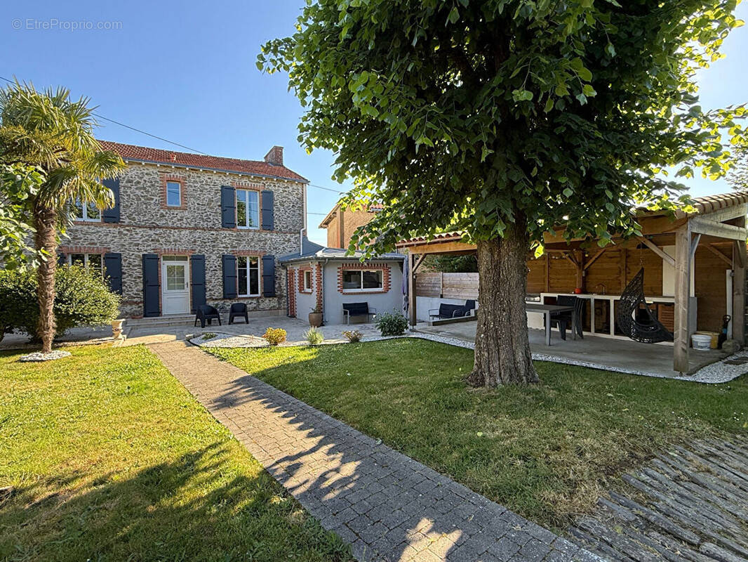Maison à LA HAIE-FOUASSIERE