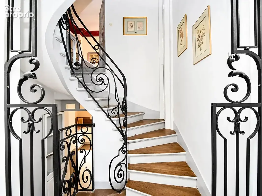 Le vesinet coeur de centre  - 3 mn rer - propriete de 183 m² - 5 chambres - terrain 644 m² - photo 7