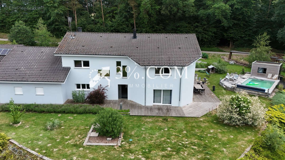 Maison à HADOL