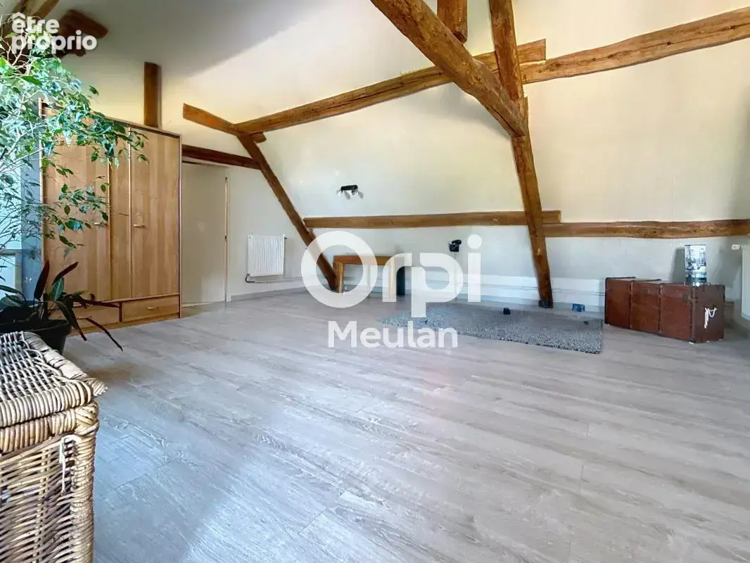 Belle maison en pierres rénovée de 9 pièces - photo 12