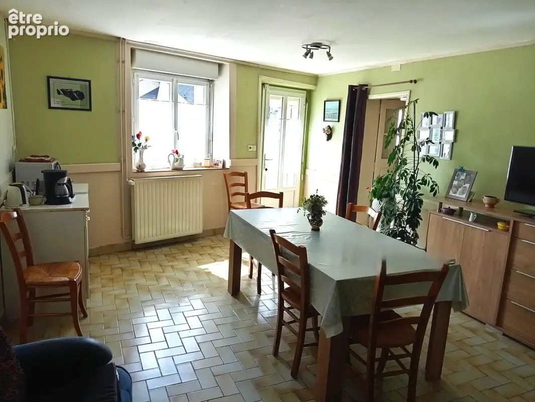 Maison 118 m² à La Chapelle-Glain  - photo 3