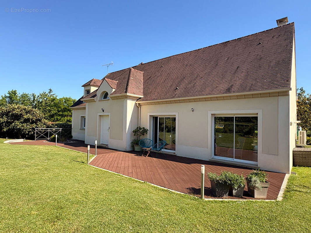 Maison à GREZ-SUR-LOING