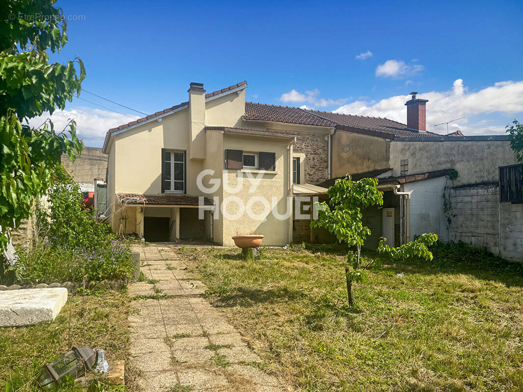 Maison à TOURNAN-EN-BRIE