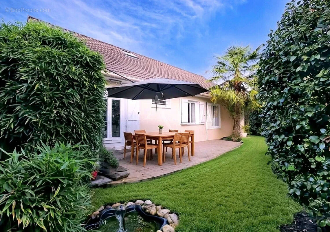 Maison à PONTAULT-COMBAULT