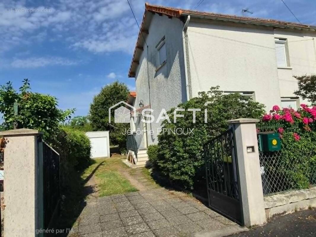 Photo 1 - Maison à CHATELLERAULT