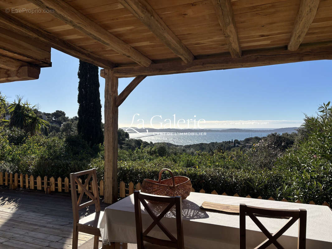 Maison à HYERES
