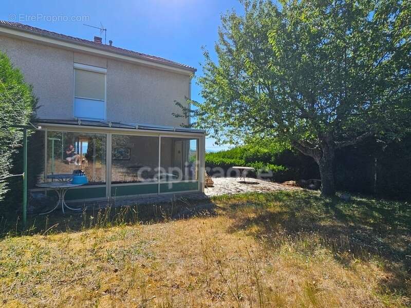 Maison à vendre 4 pièces avec garage et jardin PANISSIERES (42) - photo 3