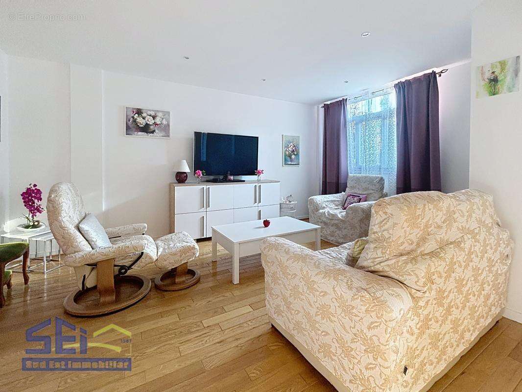 Appartement à SAINT-MAUR-DES-FOSSES