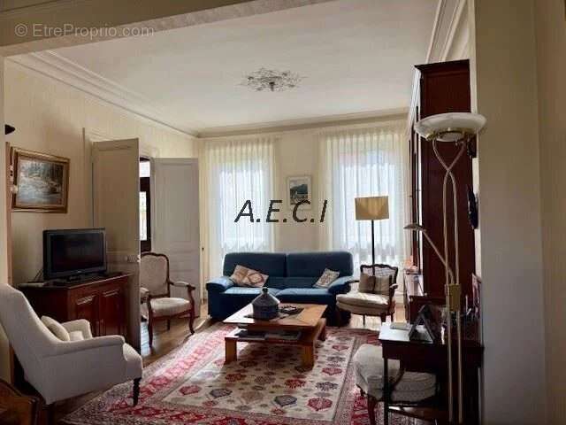 Maison à ASNIERES-SUR-SEINE