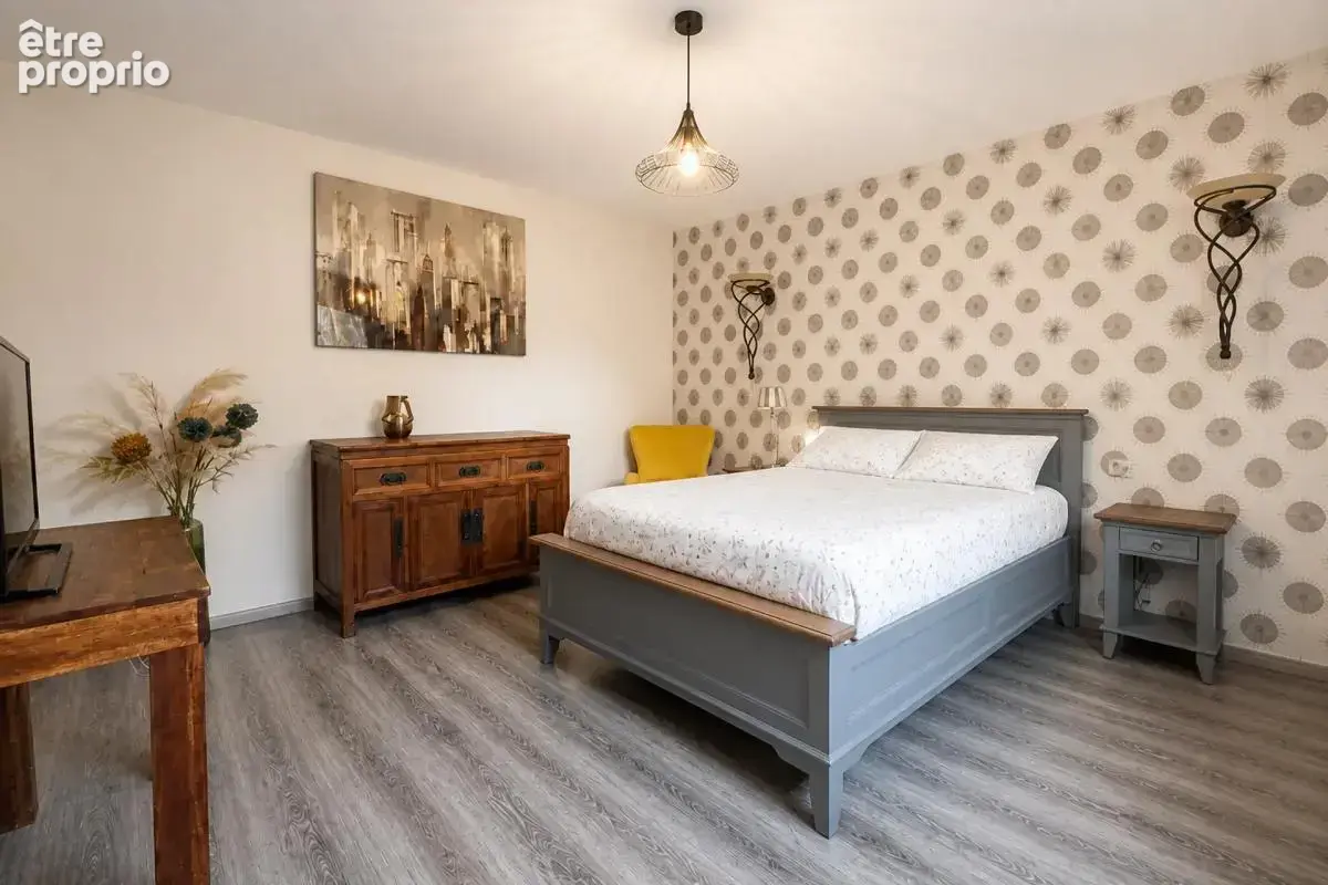 Maison de 7 pièces de 221 m² à Saint-Mathieu - photo 6