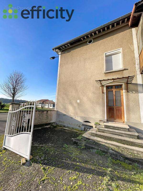 Maison à COMMUNAY