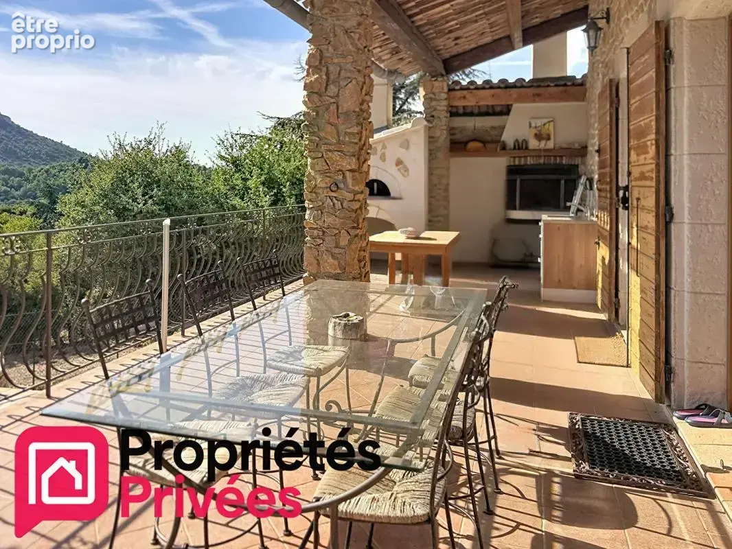 Maison de caractère avec piscine à débordement, vue exceptionnelle et calme absolu - photo 8