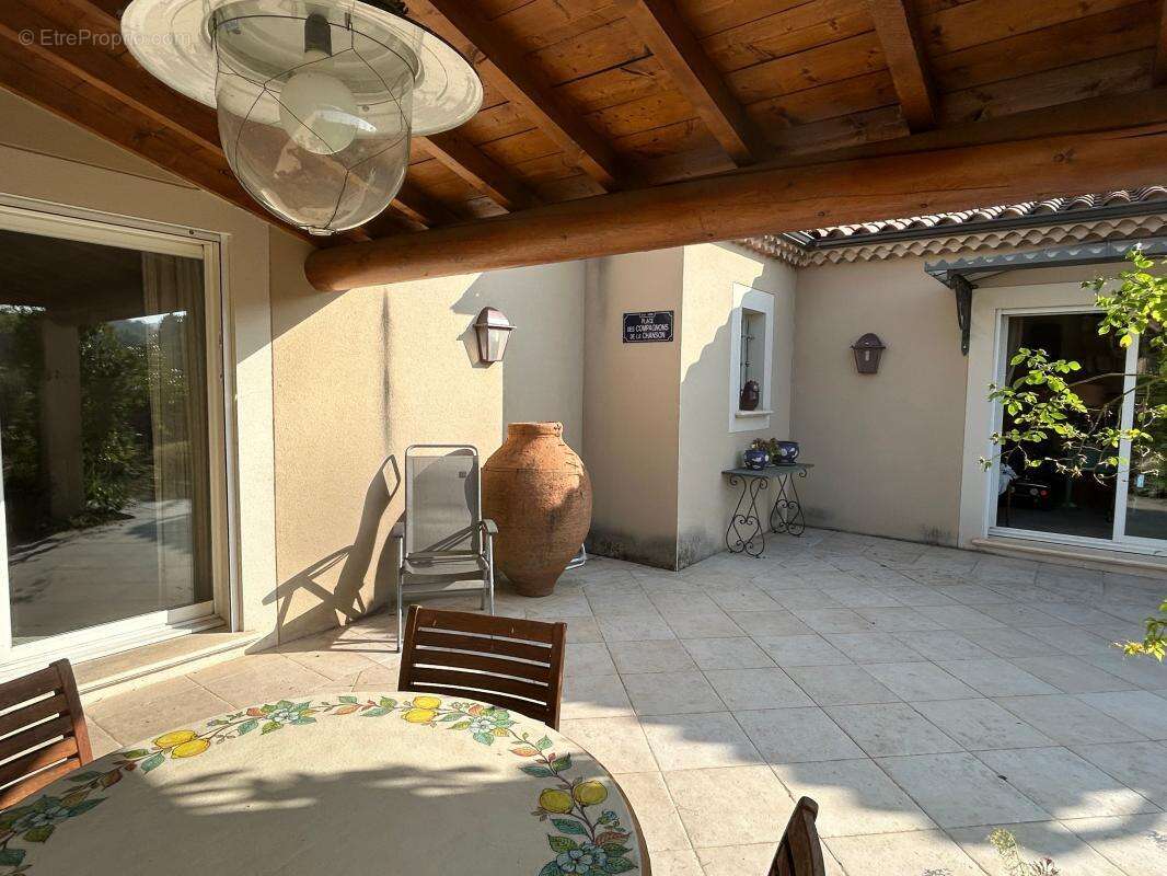 Maison à VAISON-LA-ROMAINE