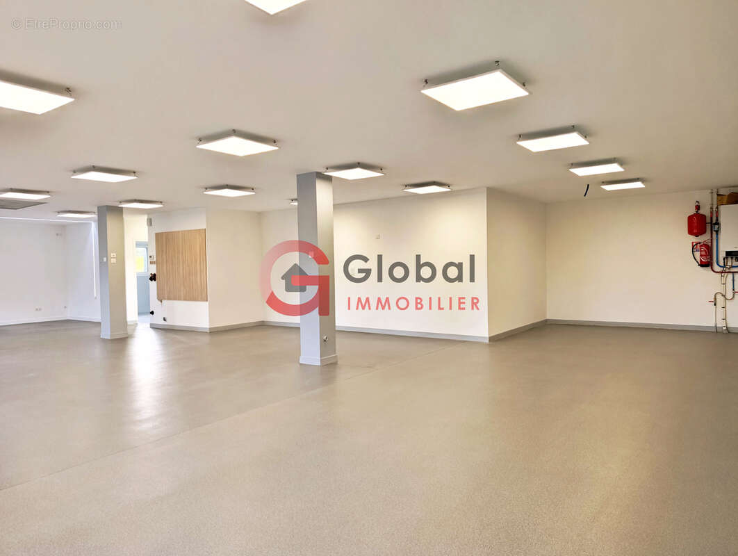 Commerce à FONTENAY