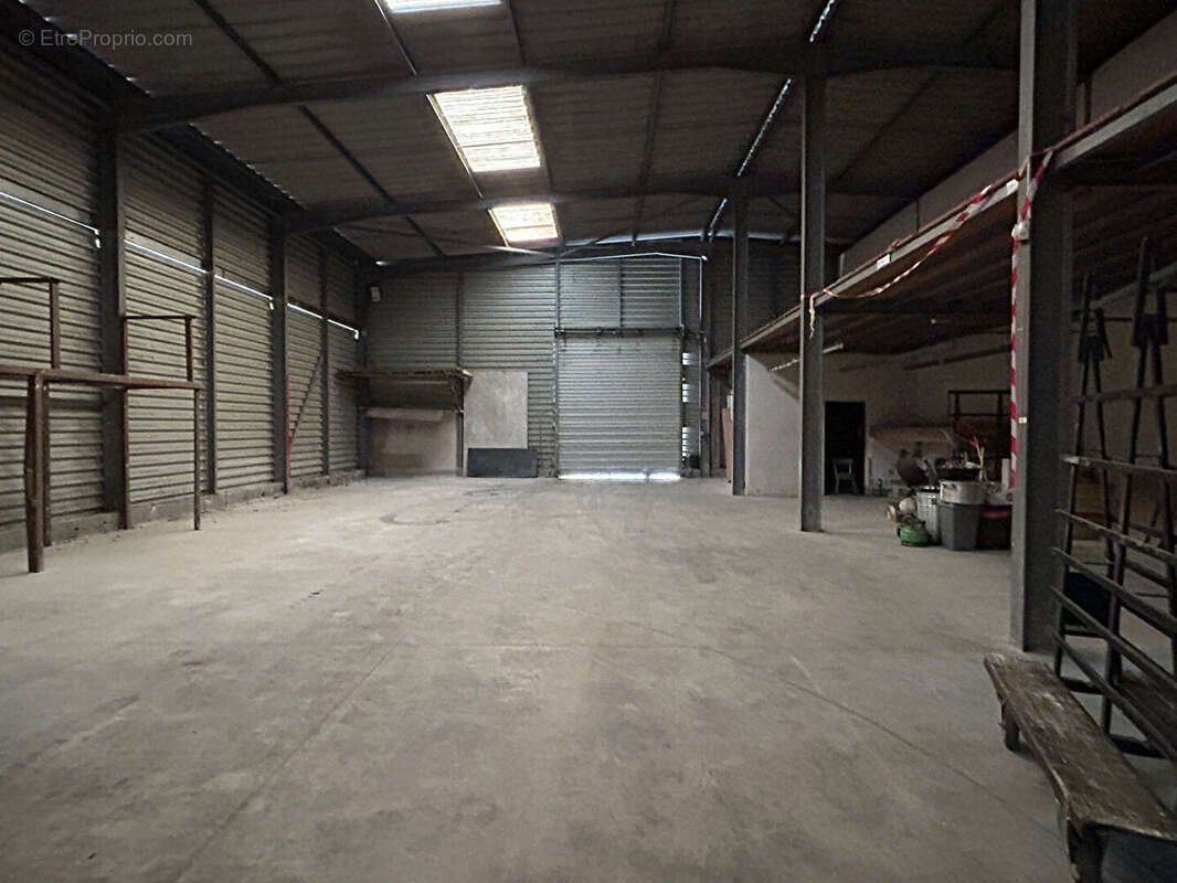 Commerce 500 m² à Pau  - photo 4